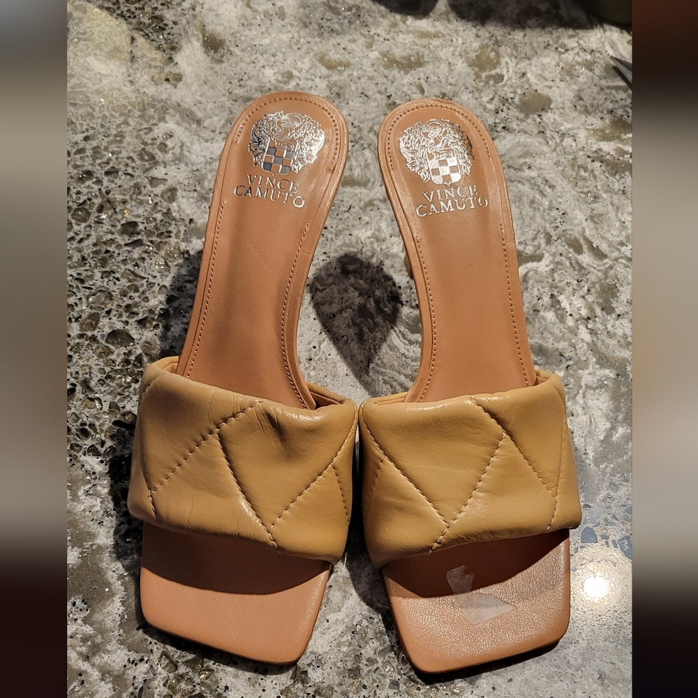 NWOT Vince Camuto Alert women's shoes square toe women's sz 9